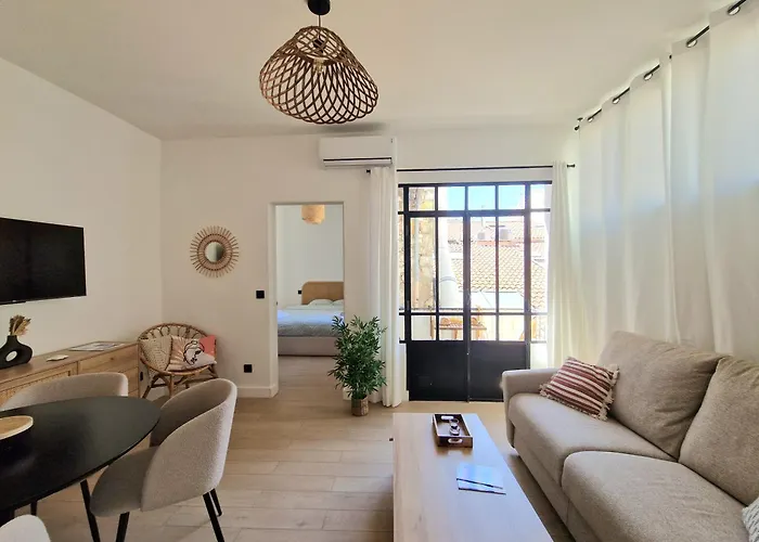 Casa Riviera - En Plein Coeur Du Vieil Apartment Antibes