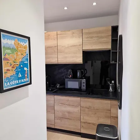 Casa Riviera - En Plein Coeur Du Vieil * Antibes