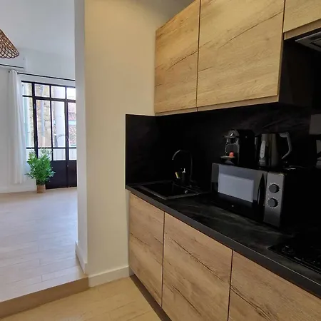 Casa Riviera - En Plein Coeur Du Vieil Apartman *